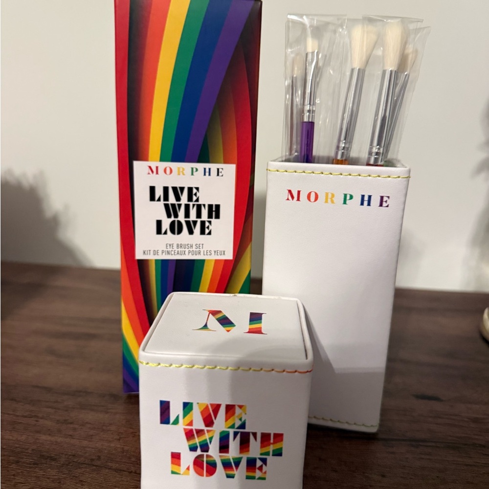 Morphe 2021 live with love pride Collection